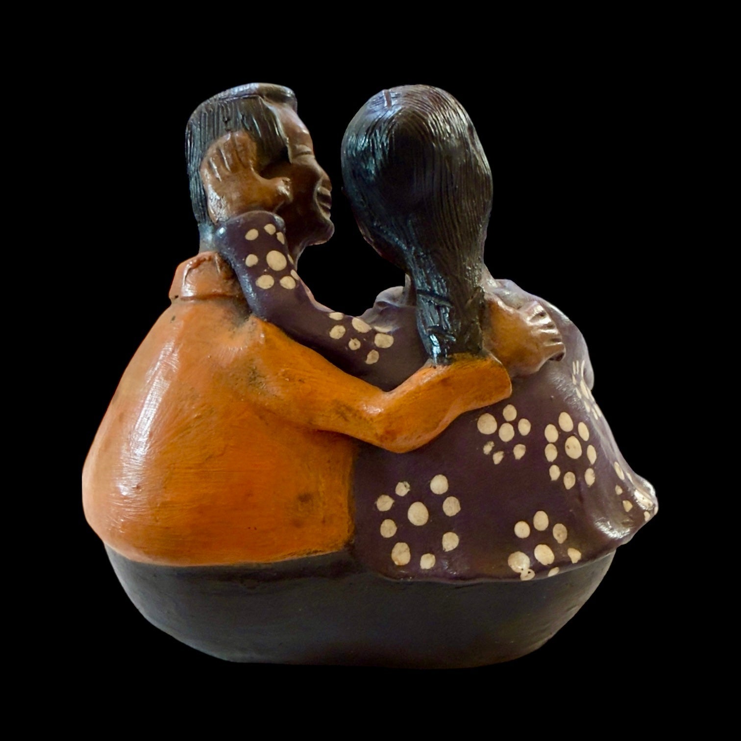 Authentic Chulucanas Couple Sculpture (Purple) - From The Andes