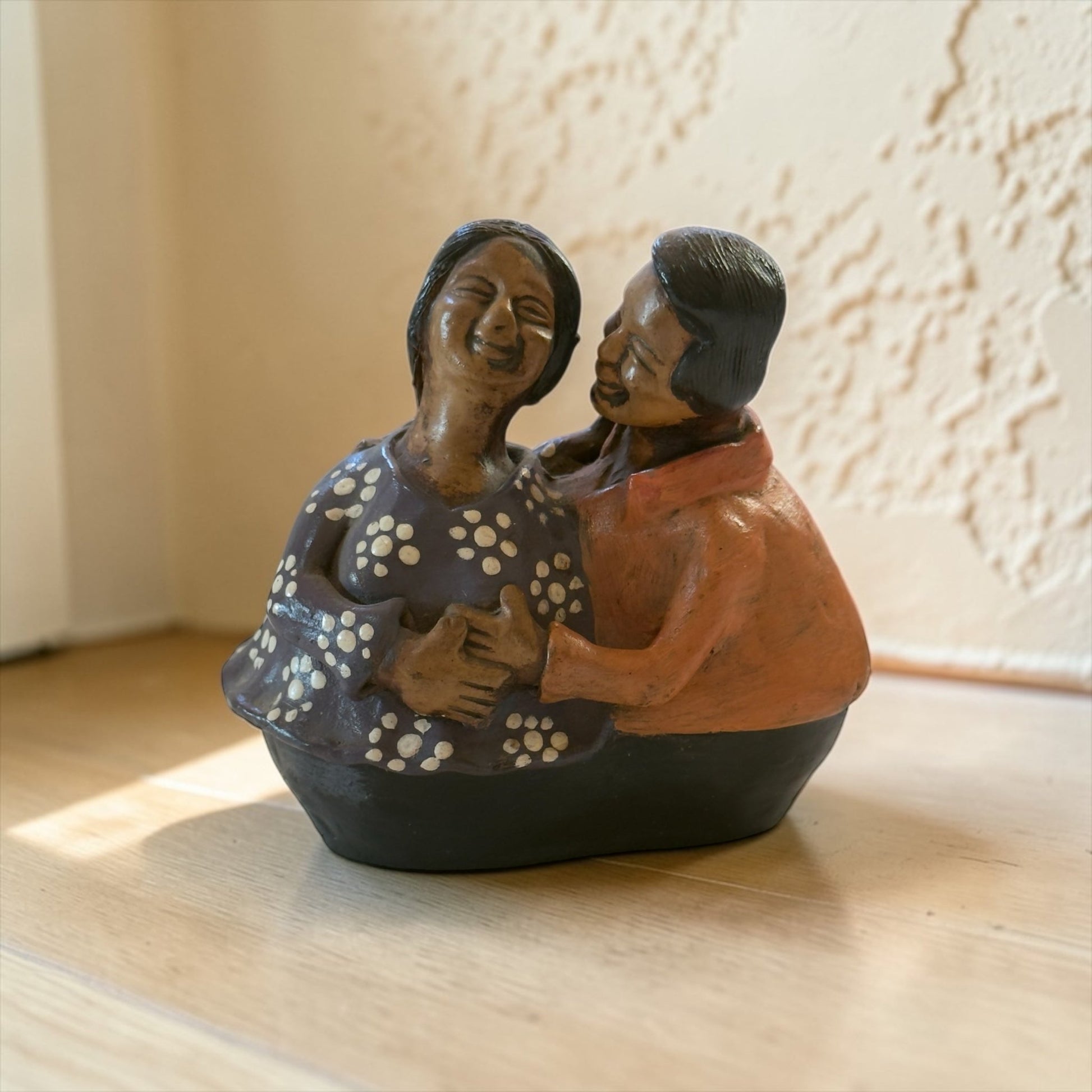 Authentic Chulucanas Couple Sculpture (Purple) - From The Andes