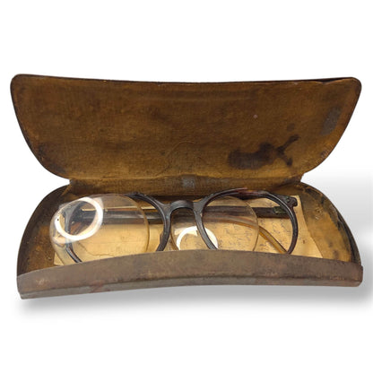 England Spectacles & Provenance Case – Liverpool, c.1940s–1950s - From The Andes