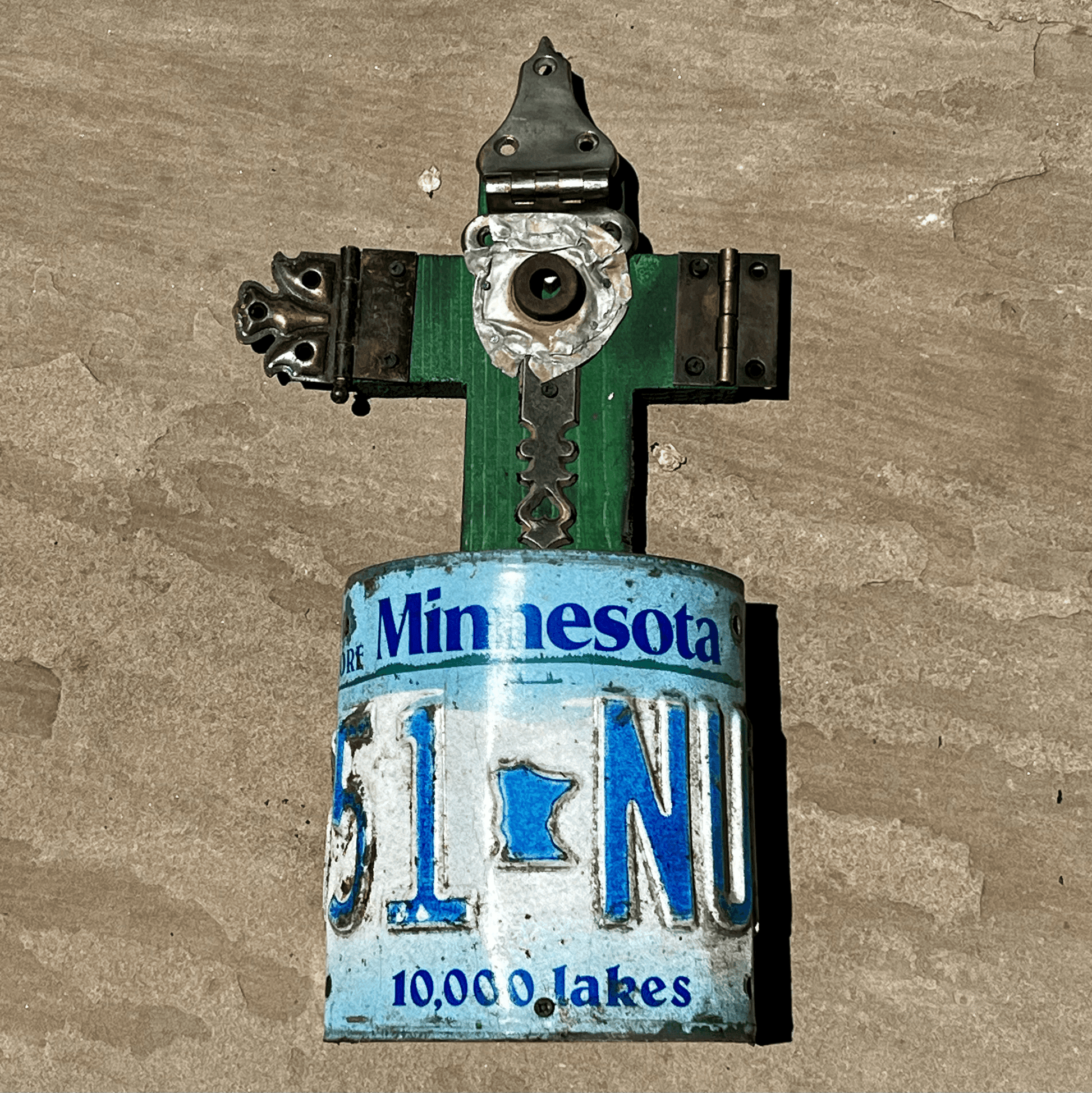 Minnesota: 10,000 Lakes Cross - From The Andes
